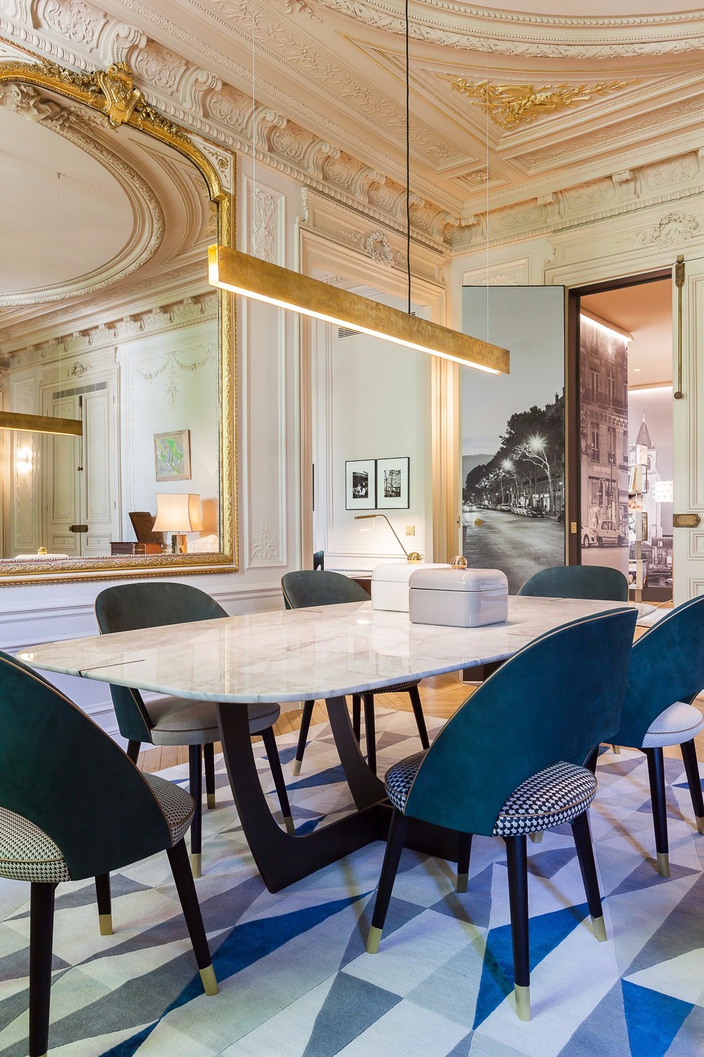欧式奢华风格家装设计室内装修效果图-餐厅